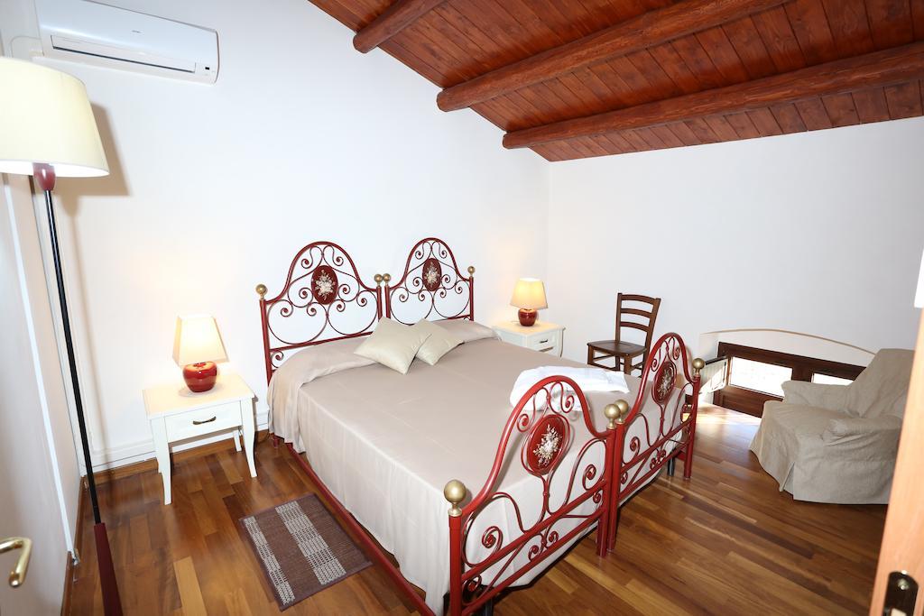 Serravalle Relais & Country Villa With Private Pool - Esclusive Use Кьярамонте-Гульфи Номер фото